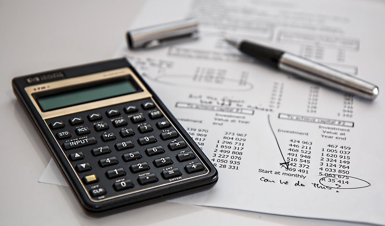 Why refund/tax liability estimations may differ from the SARS calculator and final SARS ITA34 assessment